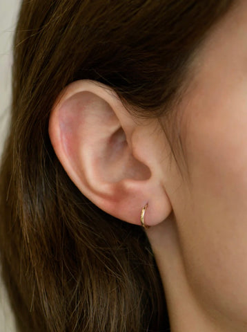 Anzie | Classique 14k Gold Hoops